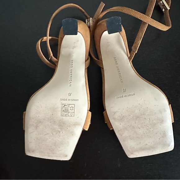 Good American Camel Brown Suede Sandals Heels Gold Chain Detail Ankle Strap - Picture 6 of 6
